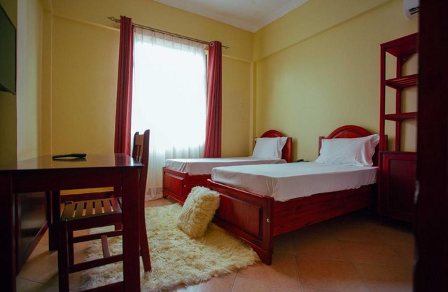 CM Luxury Lodge