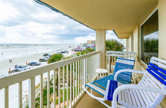 Condo ∙ 2 bedrooms ∙ 6 guests