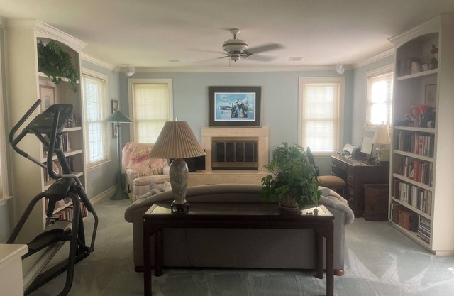 Coastal 2-story home with pool & hot tub. Close to beaches, shops, and dining.