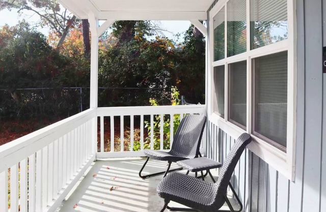 Coastal Chic Near Everything