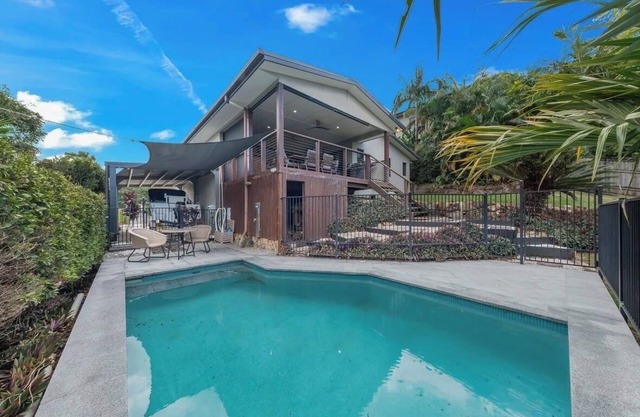 Coastal Elegance , Gateway to the Whitsundays -per friendly– Min 3-Month Stay