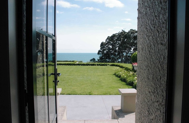 Coastal Escape with Stunning Sea Views