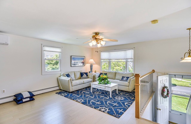 Coastal Home: 1 Mi to Beach, 2 Mi to Dtwn Newport!