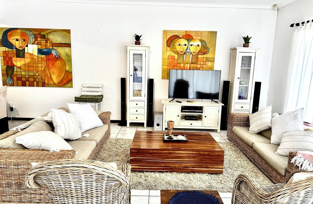 Coastal Living at Its Finest: Stylish 3-Bedroom Apartment in the City Centre