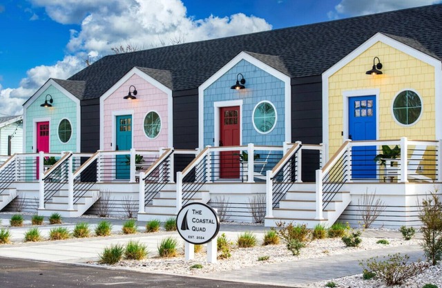 Coastal Quad: Hot Tubs | Mini Golf | Arcade | Gym