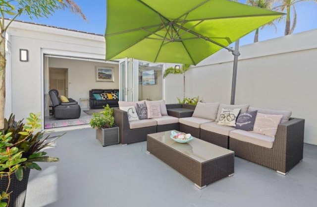 Coastal retreat, private, wine, netflix