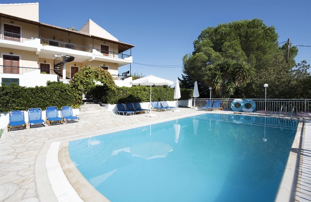 Cochelli Villas (Lower Floor)