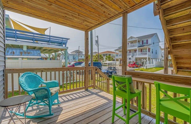 Coconut Flats Duplex- Downstairs-