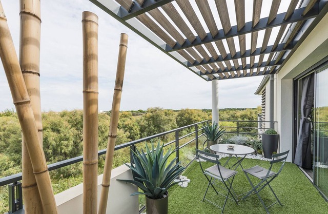 Cocooning apartment overlooking nature