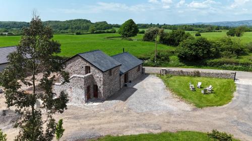 Cohost Partners Charming Barn Stay