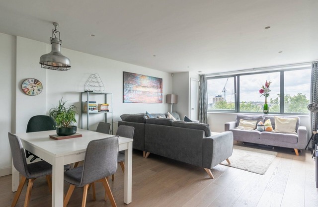 Cohost Partners Stylish 2BR in Central Bristol