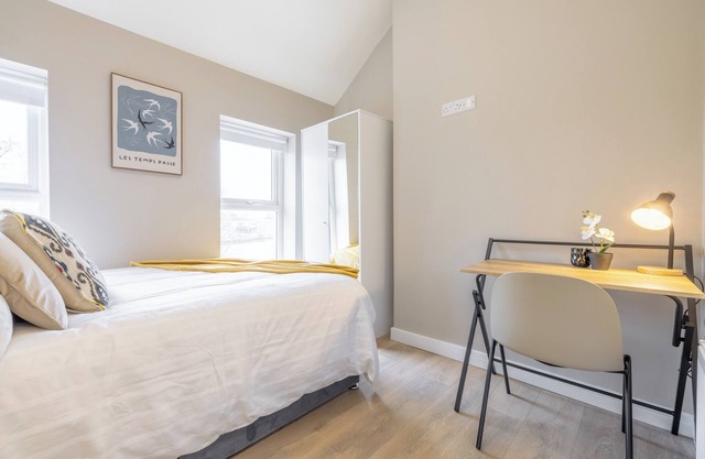 Coleraine, Northern Ireland - River Bann Rooms (Room 7)