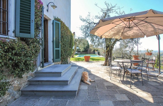 Collect unforgettable vacation moments in Tuscany.