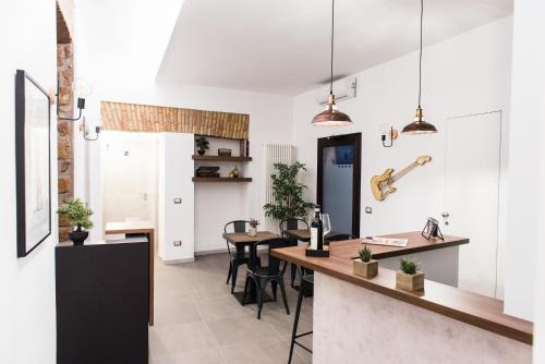 COLOSSEUM MUSIC DESIGN Guest House