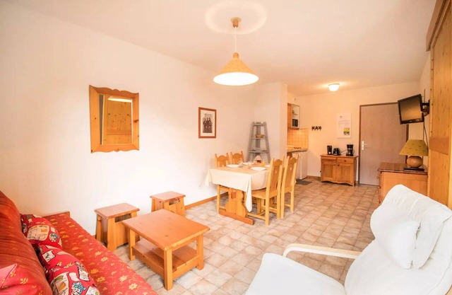 COM312: Wohnung in ruhiger Lage in der Nähe von kostenlosen Shuttles und Schwimmbad