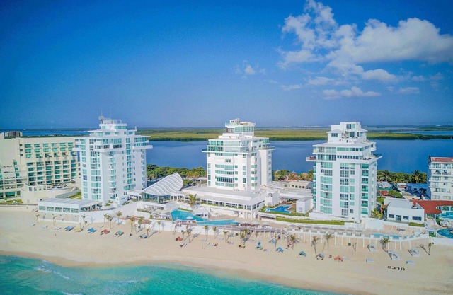 Combo #3120-Tim’s Ocean Condos– Beachfront 11br/9.5bth- Panoramic Stunning View!