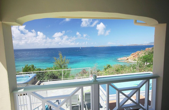 Come find out what "Island Time" is all about! Pool, Hot Tub, A/C and Sunsets!