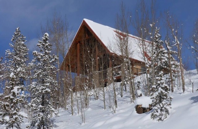 Come Stay at Our Cozy Mountain Home!