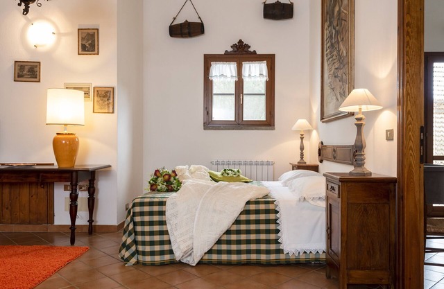 Comfortable apartment in farmhouse with swimming pool