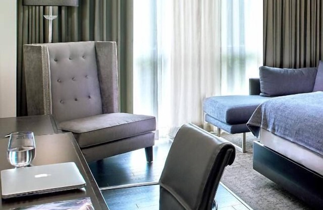 Comfort and Convenience! Onsite Pool, Pets Allowed, Near Fountain of Neptune