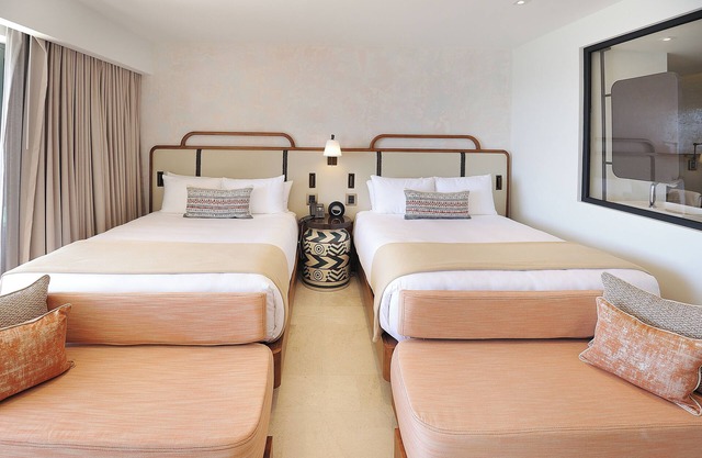 Comfort and Relaxation! Oceanfront, Infinity Pool, Pet-friendly, Free Parking!