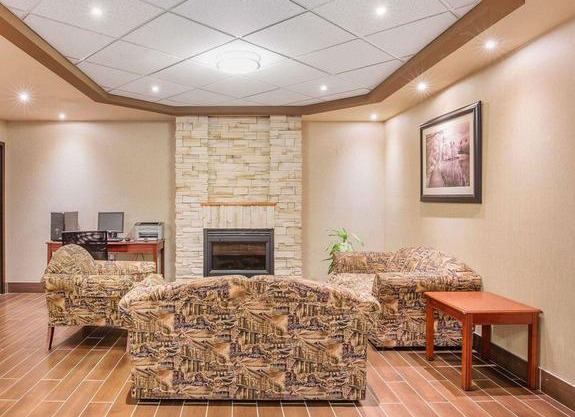 Comfort Inn and Suites University