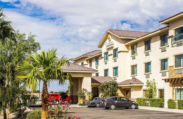 Comfort Inn & Suites Yuma I-8