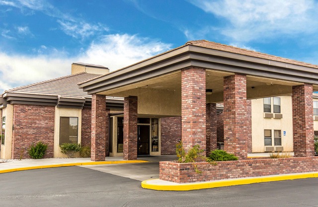 Comfort Inn & Suites Near Fallon Naval Air Station