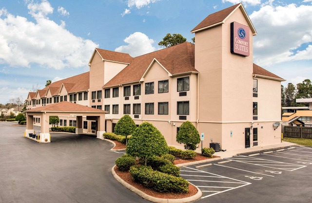 Comfort Suites Wilmington Near Downtown