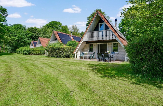 Comfortable 6-person bungalow with dishwasher and washing machine, located by greenery or water in the Vechtdal – enjoy comfort and plenty of activities for all ages!