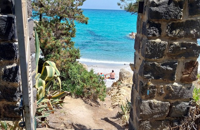 Comfortable apartment for two people by the sea