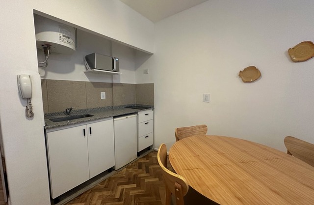 Comfortable and functional studio near Courts, Colon & theaters