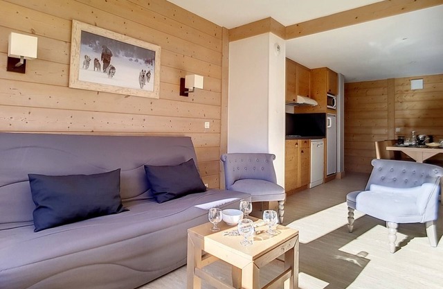 Comfortable Apartment · Ski-In/Ski-Out · Covered Parking Included