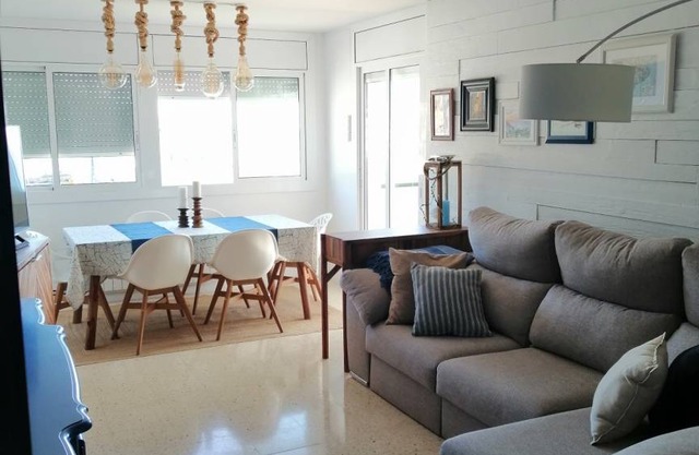 Comfortable apartment with beautiful views of the beach of Aiguadolç