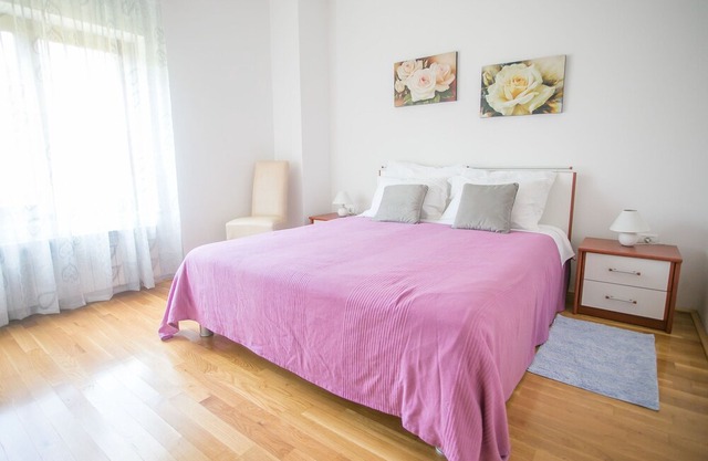 Comfortable apartment with a shared swimming pool for up to 4 persons
