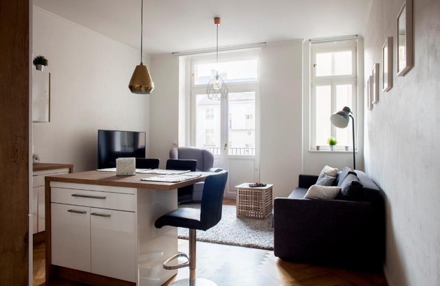 Comfortable Central Apartment Close to the River
