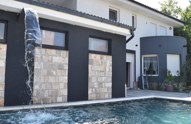 Comfortable family Vila,with swimming pool and privacy garden.Enjoy Villa Aleja!