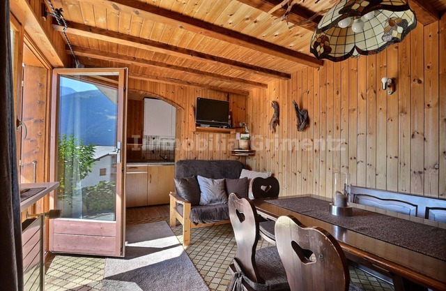Comfortable flat for 3 to 4 people, living room, kitchen area, 1 double bedroom (140), 1 2-bedroom,