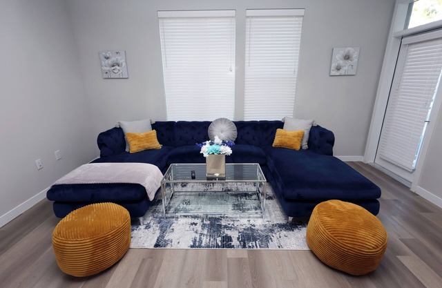 Comfortable Getaway Downtown Houston & Minutes from Minute Maid Park