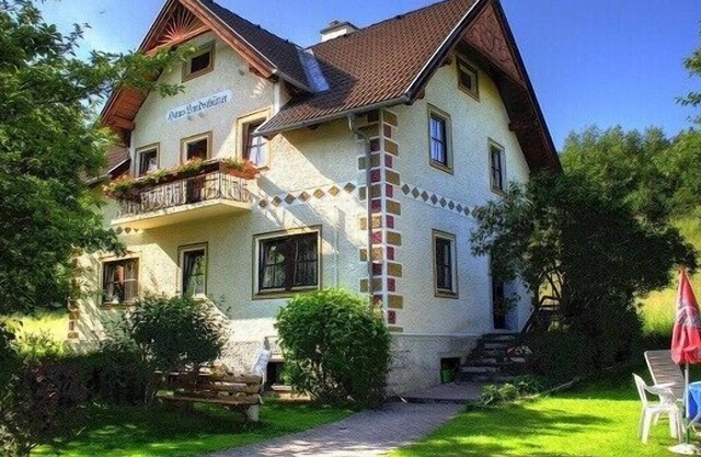 Comfortable holiday apartment in one of the sunniest spots in Austria