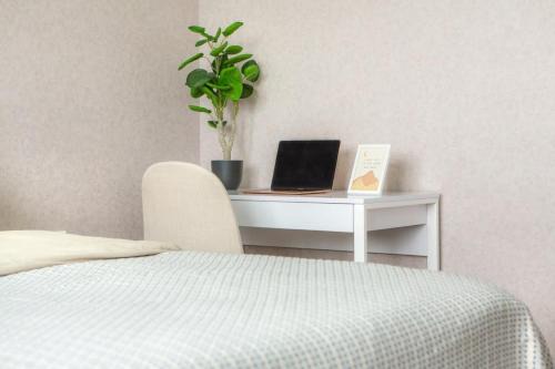 Comfortable Living- Free Coffee, Netflix & More - GrandStay md