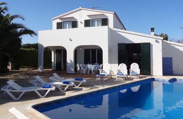 Comfortable villa for six people with private pool and garden, wifi gratuit