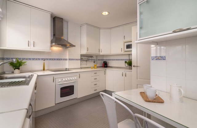 COMFY AND STYLISH PUERTO BANUS APARMENT