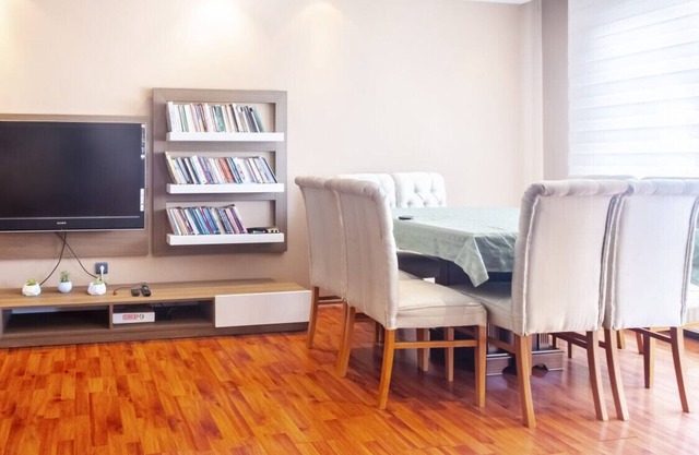 Comfy Flat with Balcony in Atasehir