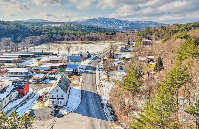 Comfy Ludlow Apartment ~ 3 Mi to Okemo Resort