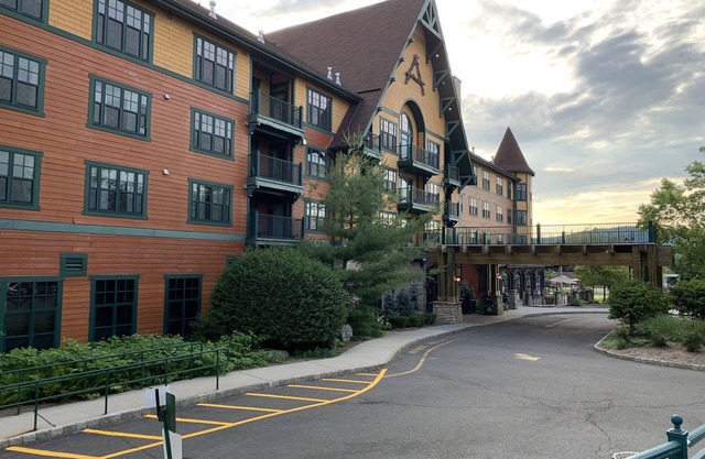 Comfy Studio at the Appalachian building - Mountain Creek Resort, Vernon, NJ