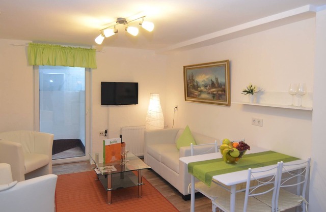 Complete holiday house consisting of five units in a quiet, idyllic setting