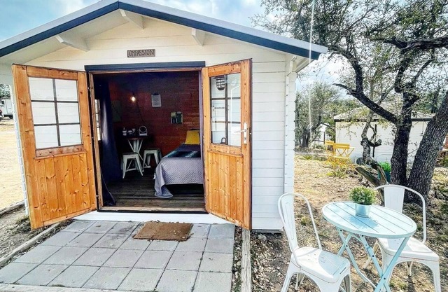 Compassion Cabin @ 13 Acres - Yoga/Hike/Meditate