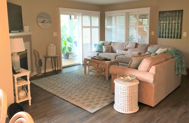 Completely Renovated, Secluded Lake View Condo in Sea Colony!