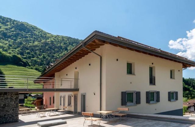 Concei Apartment, Sleeps 4 with Pool and Free WiFi